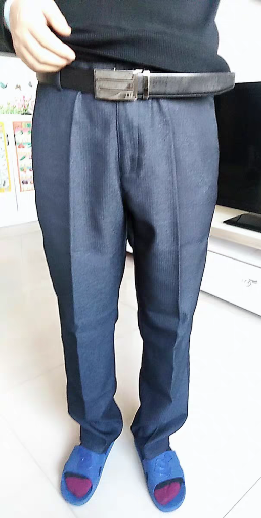 中年蓝西裤皮带黑袜胖熊图片