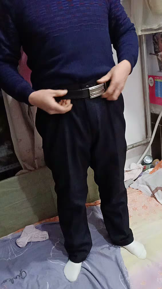 中年黑西裤皮带白袜胖熊图片
