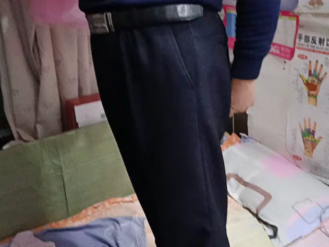 中年黑西裤皮带白袜胖熊图片